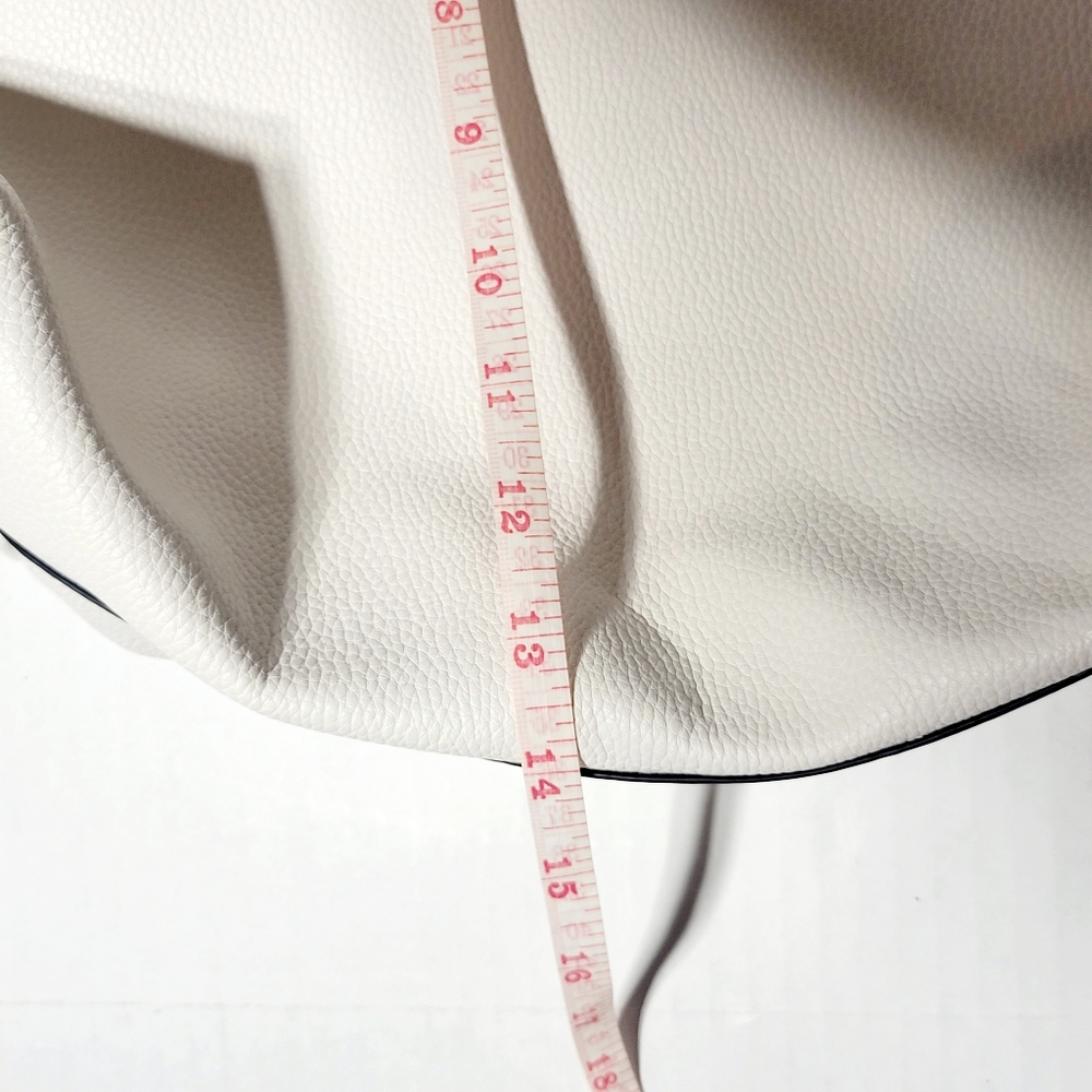 Large White Shoulder Bag - Picture 14 of 14